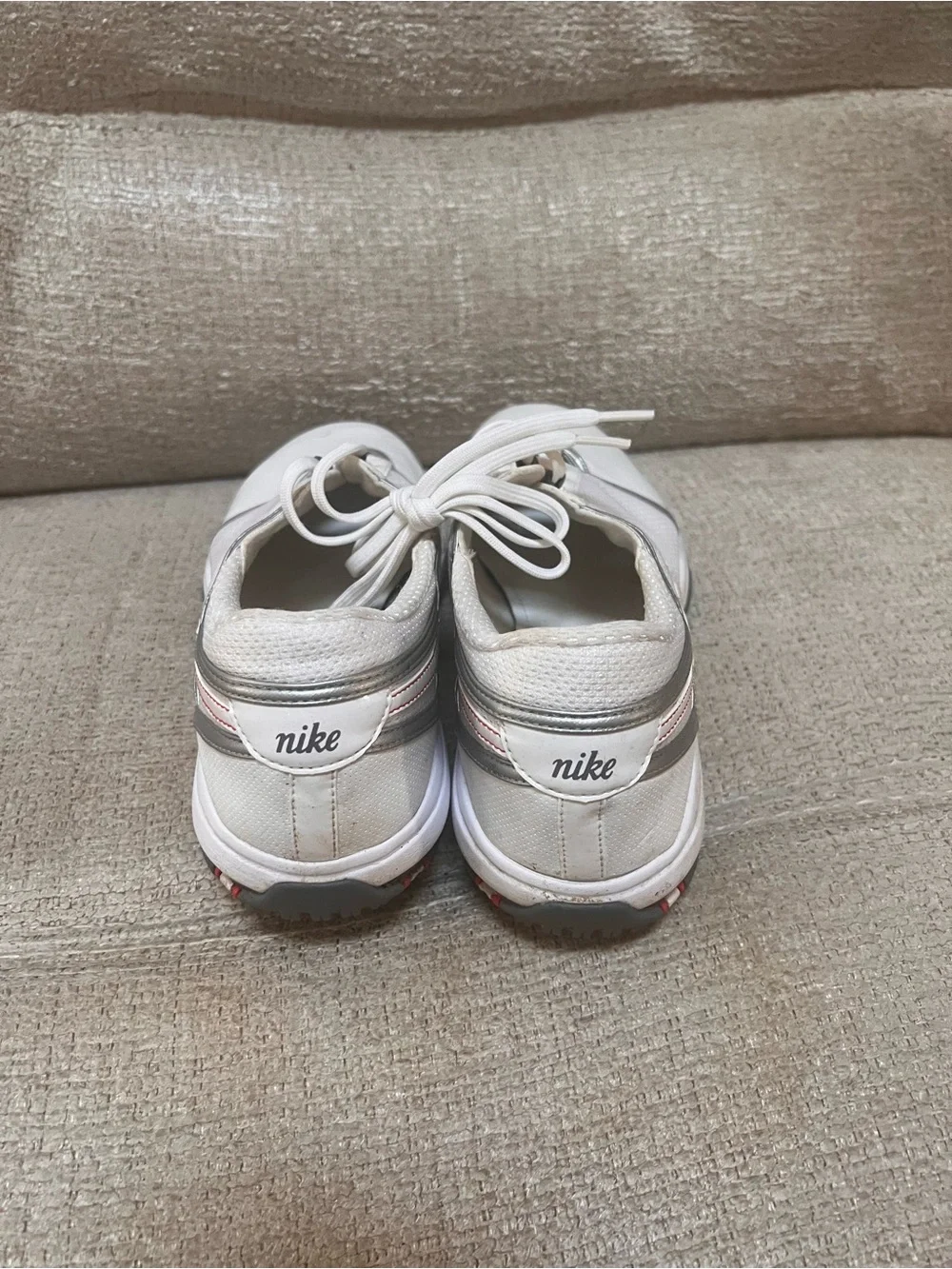 White women’s Athletic Golf Shoes - Lightweight Comfort Nike air Sz 10